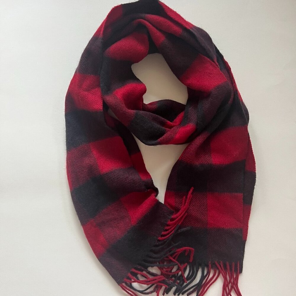 Nordstrom Cashmere Fringe Scarf Red Black Buffalo Check NWOT - Picture 4 of 5